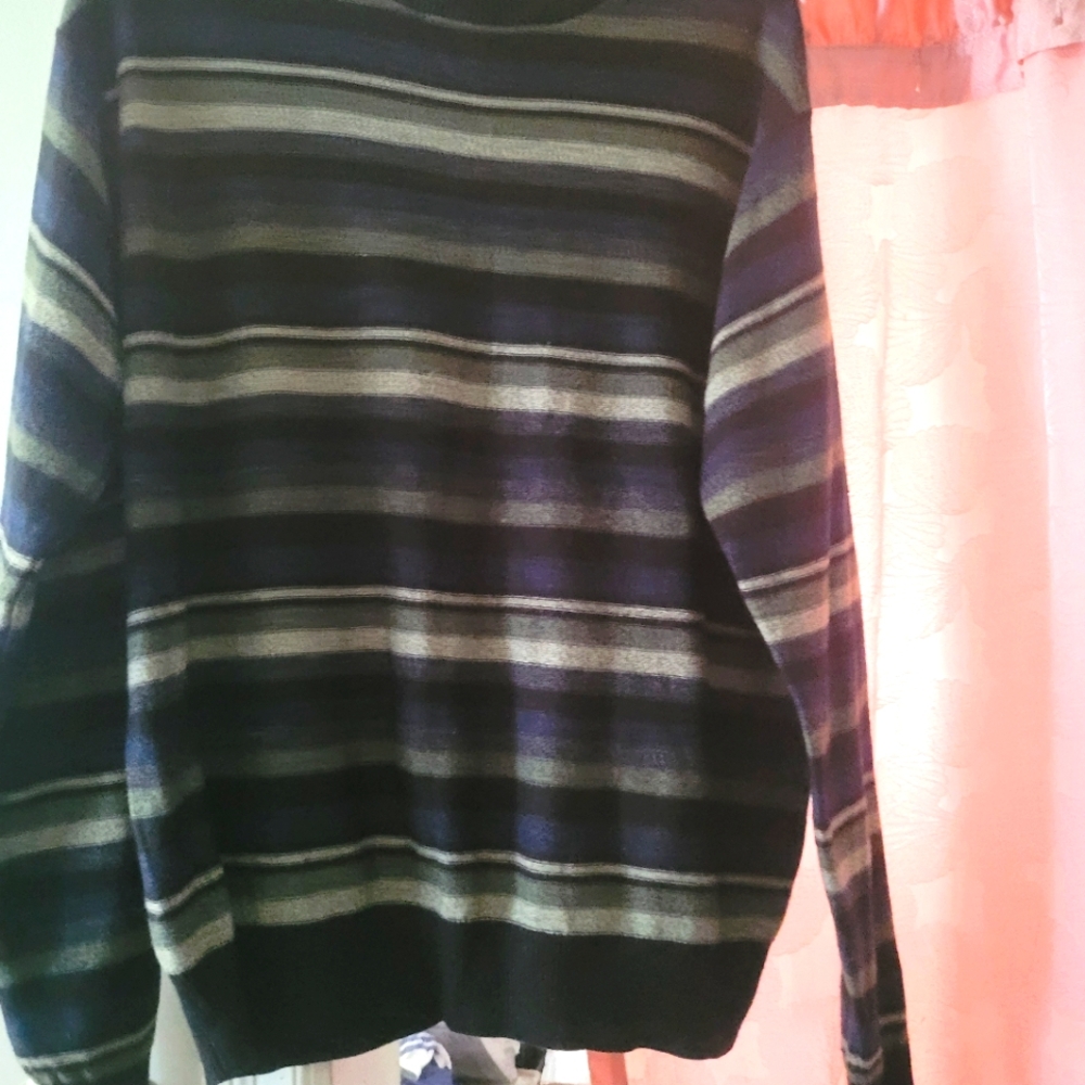 Dockers Men's Striped Navy and Gray Crewneck Sweater